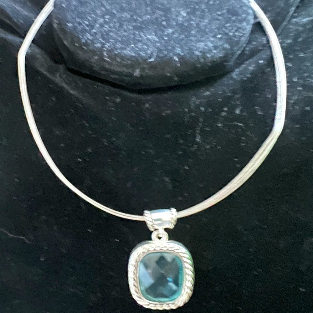 Bill Blass Wire Chain Blue Faceted Stone Silver Tone Necklace
